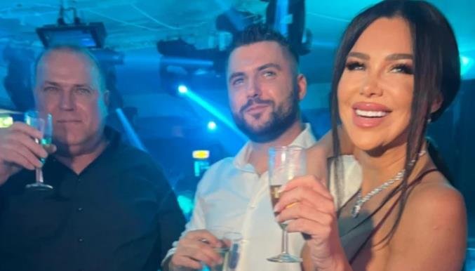 "STANIJA TRAŽILA ASMINU DA JOJ KUPI STAN" Asminova majka besna, neće više da ćuti! Sve je plaćao starleti i njenoj majci: "Ona koristi tablete..."
