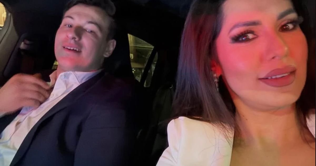 Tanja Savić u belom, a njen 11 godina mlađi dečko u odelu - zapalili mreže objavom: "Sledeća stanica do..."