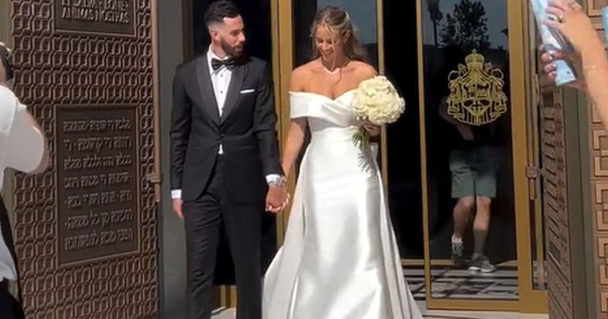 Najlepša srpska odbojkašica skinula majicu, pokazala trudnički stomak, čeka dete sa bivšim košarkašem Zvezde