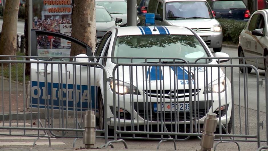 Državljanin Srbije omalovažavao policajca u Crnoj Gori, kažnjen sa 30 dana zatvora