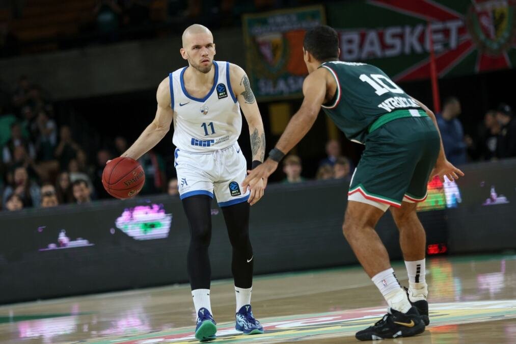 DA LI OVO ZNAČI DA NIK KALATES ODLAZI? Partizan dovodi najboljeg asistenta Evrokupa?