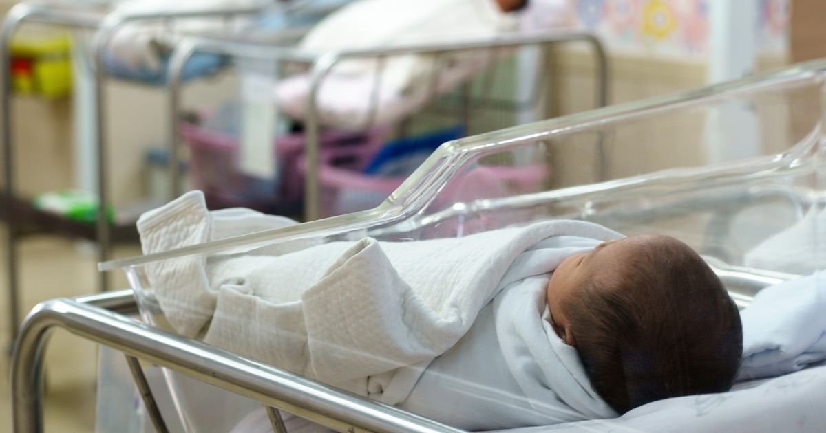 U ovoj evropskoj državi svako TREĆE DETE je rođeno carskim rezom: Ključna uloga babica i akušera
