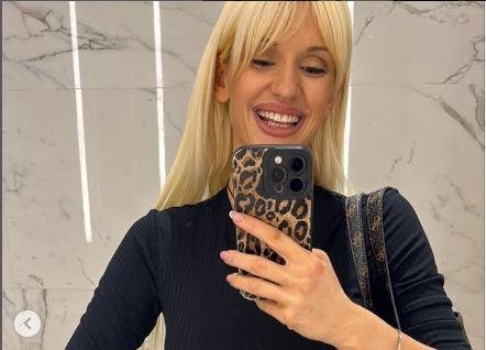 Anja se ne odvaja od sina Filipa: Privila ga uza sebe, ljubi ga u glavu, prizor topi srce (foto)