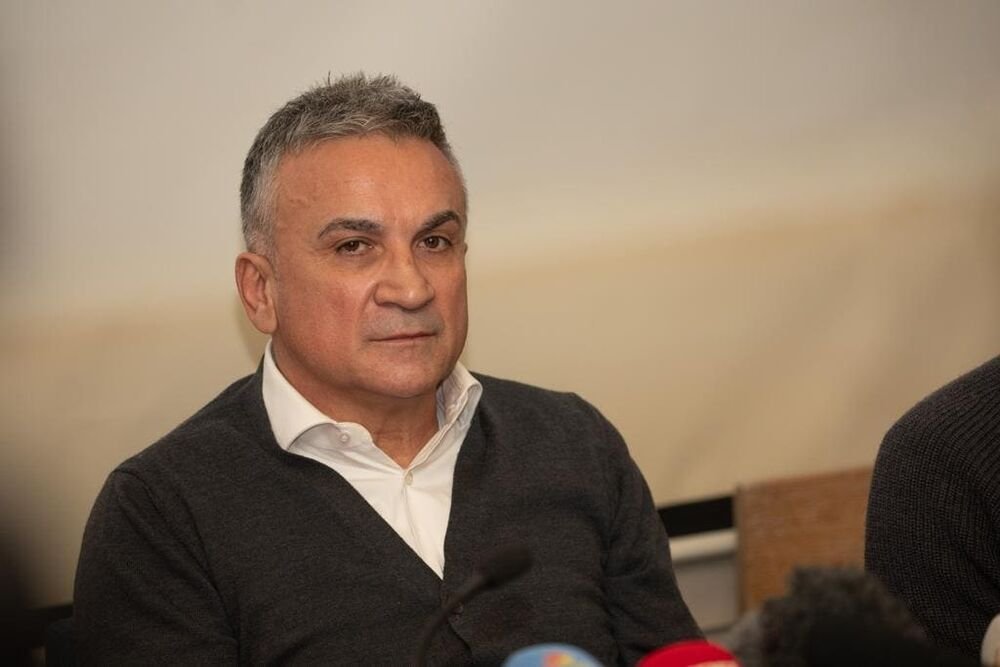 "NEĆE SA SRBIMA PA I DA SU BOGATI? ZBOG TOGA SMO PRAŠINA" Srđan Đoković nikad BRUTALNIJE udario na POZNATU SRPKINJU