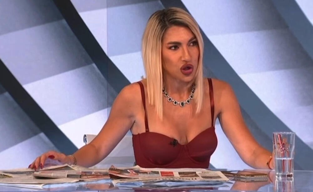 DOLE TANGA FARMERKE, GORE PROVIDNA MAJICA BEZ GRUDNJAKA Šok izdanje Jeremićke u centru Beograda: IZAZVALA POMETNJU!