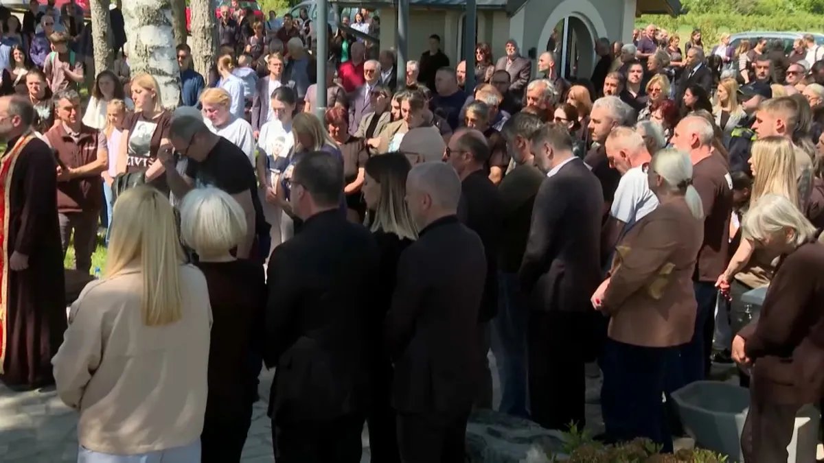 Tri godine kasnije: Tuga i tišina nisu napustili Dubonu i Malo Orašje