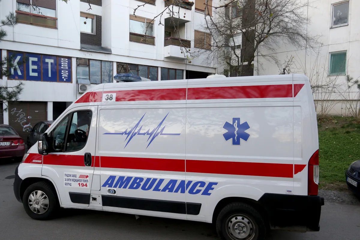 Auto pokosio devojčicu na putu Ivanjica - Guča, sa teškim povredama prevezena u bolnicu u Čačku