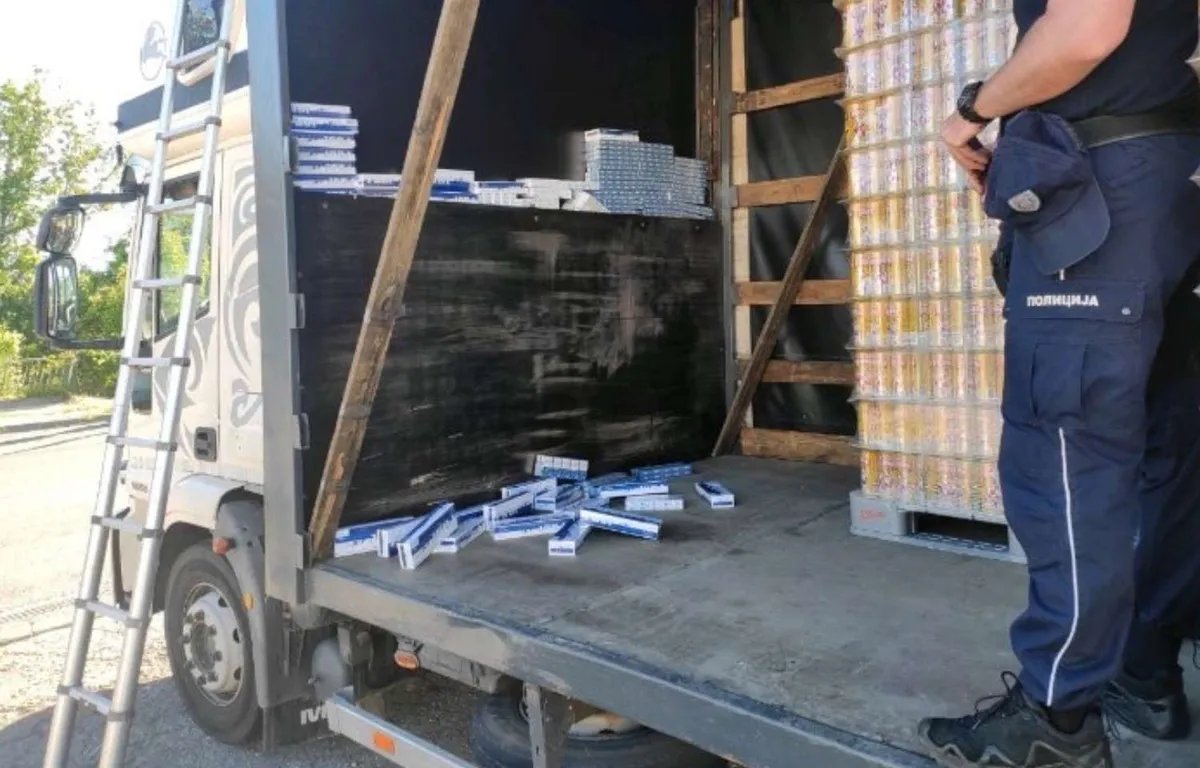Uhapšen na GP Bačka Palanka, policija pronašla 3.990 paklica cigareta