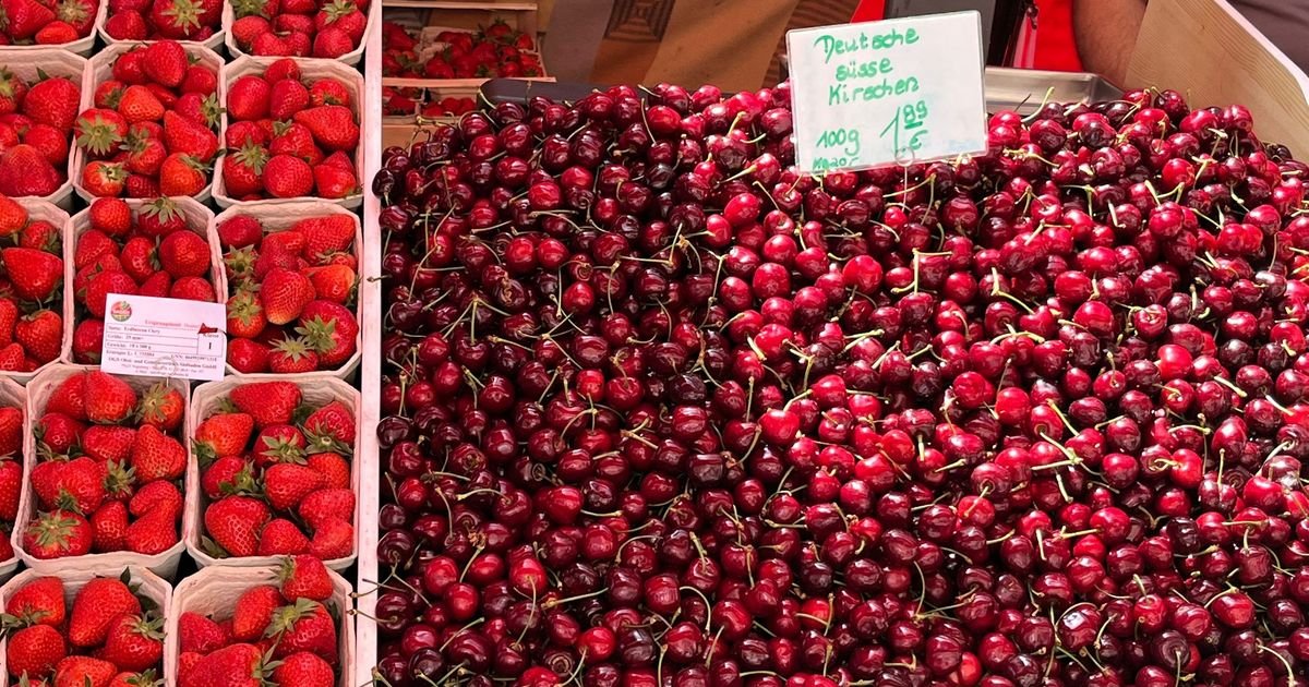 Ljudi padaju u nesvest zbog cene trešanja na pijaci: "Prodaja ide tako..."