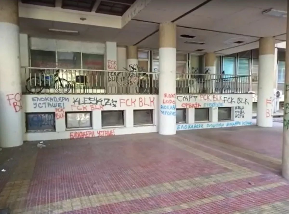 Turisti koji su došli u Beograd zgroženi izgledom centra grada i grafitima: "Ovako nešto ne postoji ni u najsiromašnijim zemljama", a onda su dobili odgovor