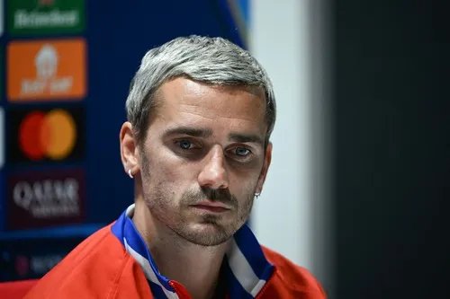 Fudbaleri Atletika na meti pirotehničkog napada: Sve je odmah prijavljeno UEFA, haos u Londonu pred revanš Lige šampiona