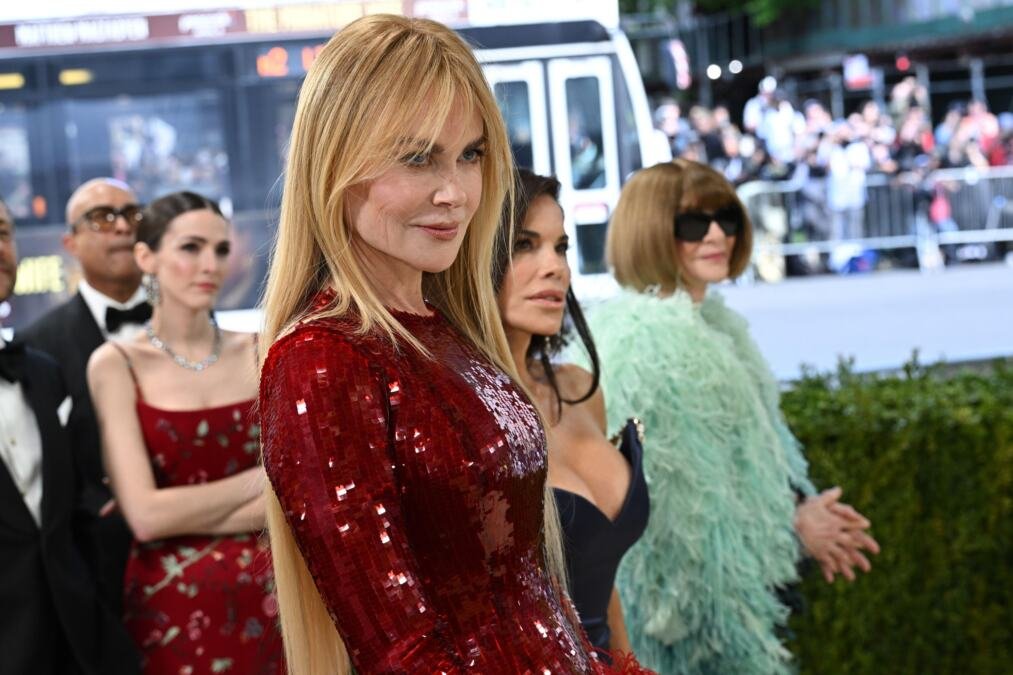 Nikol Kidman ili Ana Vintur, ko je koga iskopirao? Mreže bruje o sličnim stajlinzima zvezda na Met Gali 2026