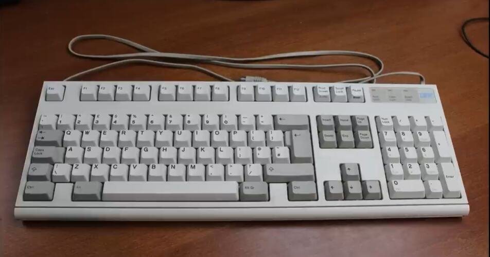 Tastatura iz 80-ih koja i danas radi bolje od novih: Ovo je tajna IBM legendarnog modela