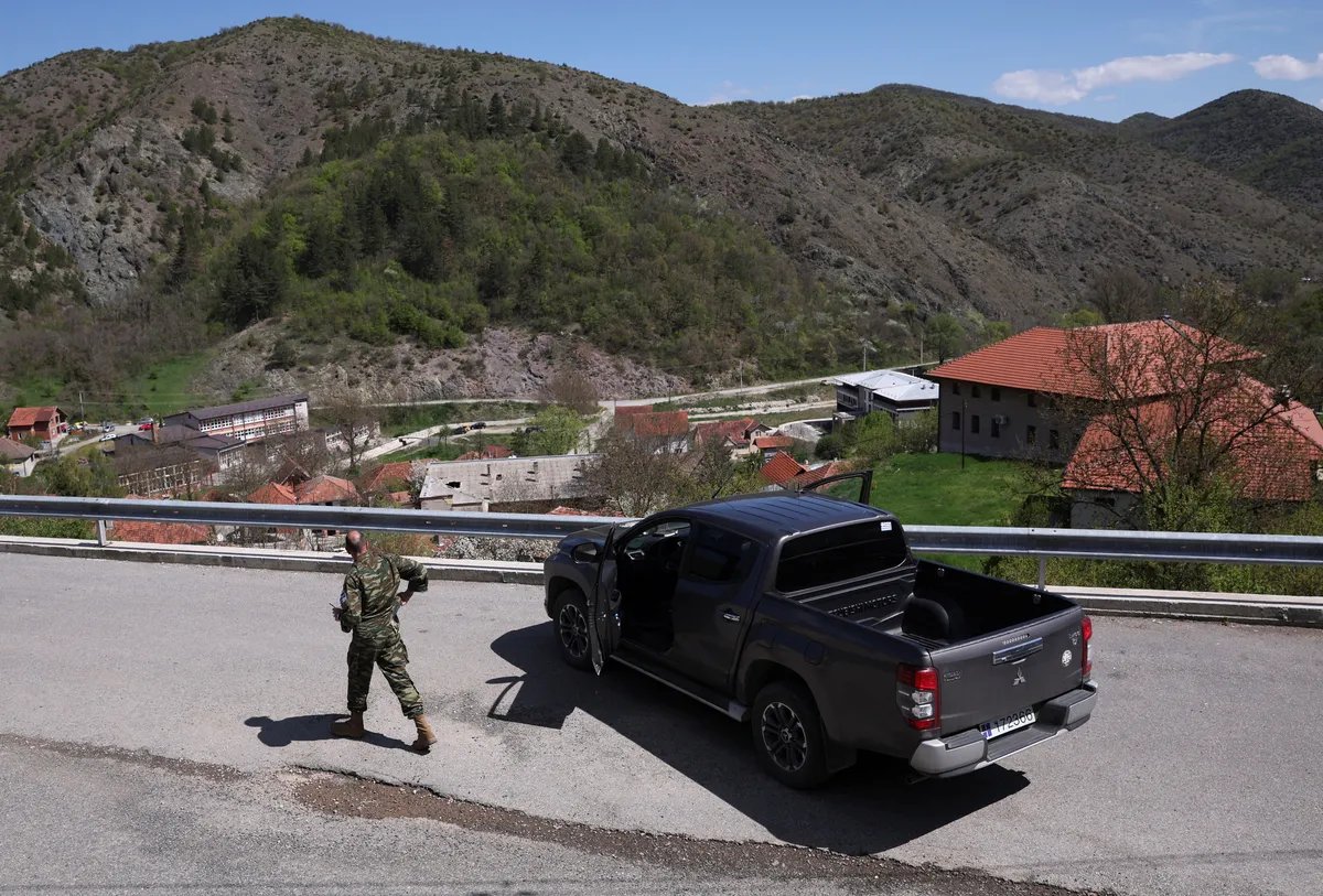 Obijena kuća jedne od retkih preostalih srpskih porodica u Kosovu Polju