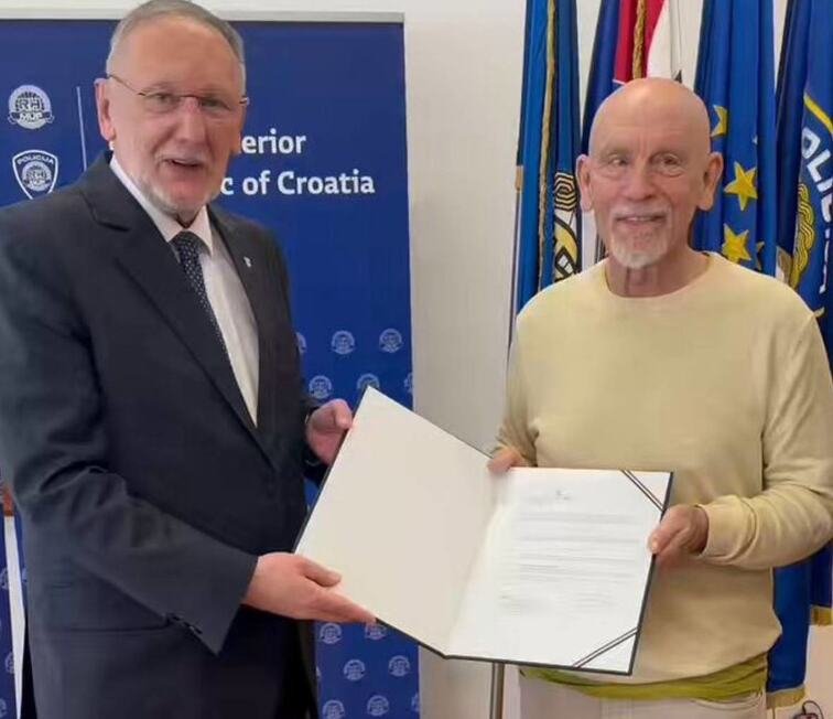 Džon Malkovič dobio hrvatsko državljanstvo: Ovako je pričao o svom poreklu "Napola sam Hrvat, to nije nešto čime bih se ponosio, niti čega bih se stidao"