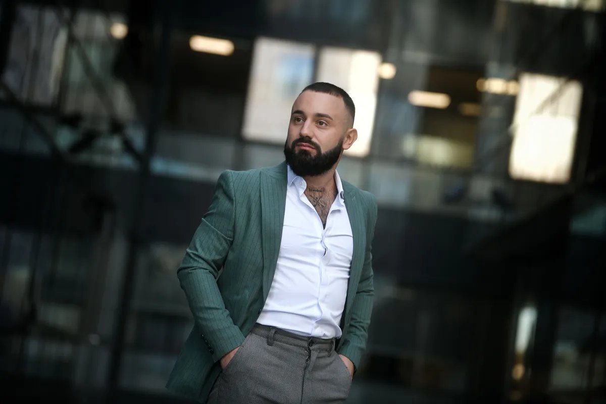 "Nisam imao od čega da živim, a onda se pojavila ona i spasila me": Kako je poznata pevačica promenila život kolegi