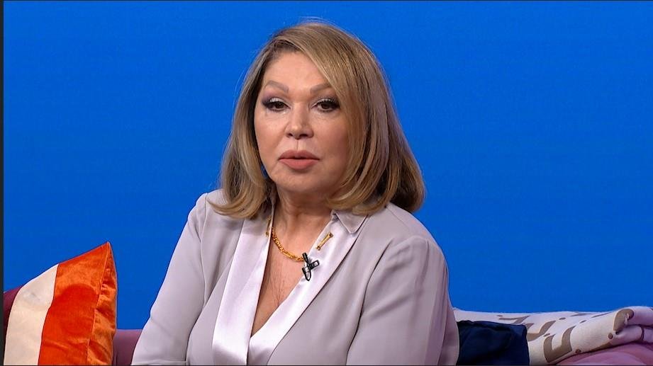 NEDA UKRADEN OSTALA BEZ PRIJATELJA: Umro otac njenog zeta, pevačica slomljena