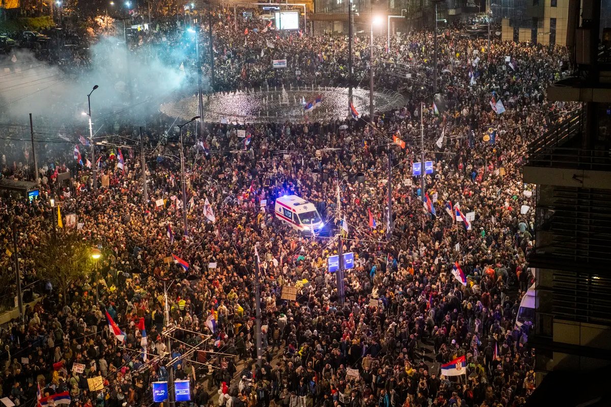 "Komandat obučavao policajce da 15. marta pređu na drugu stranu i koju uniformu da nose": Vučić tvrdi da država ima snimak