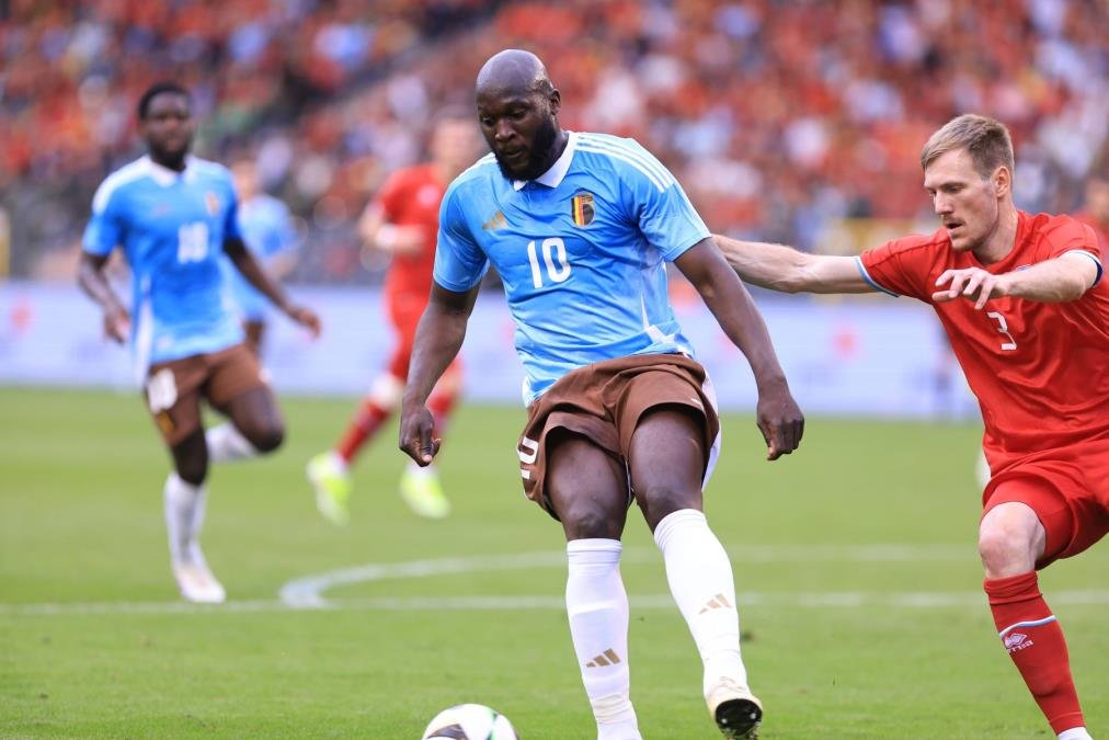 KONTE I LUKAKU I DALJE NE PRIČAJU: Belgijanac se posle više od mesec dana vratio treninzima u Napoliju