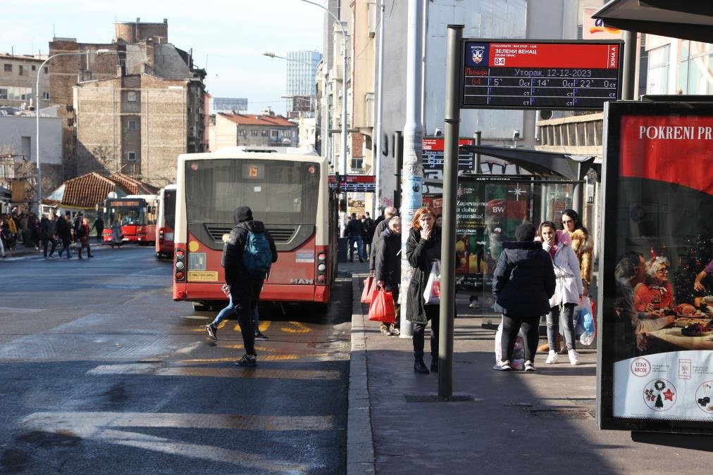 Novi režim saobraćaja na snazi u Beogradu: Čak 11 linija gradskog prevoza menja trasu, ukidaju se i stajališta – radovi će trajati skoro mesec dana