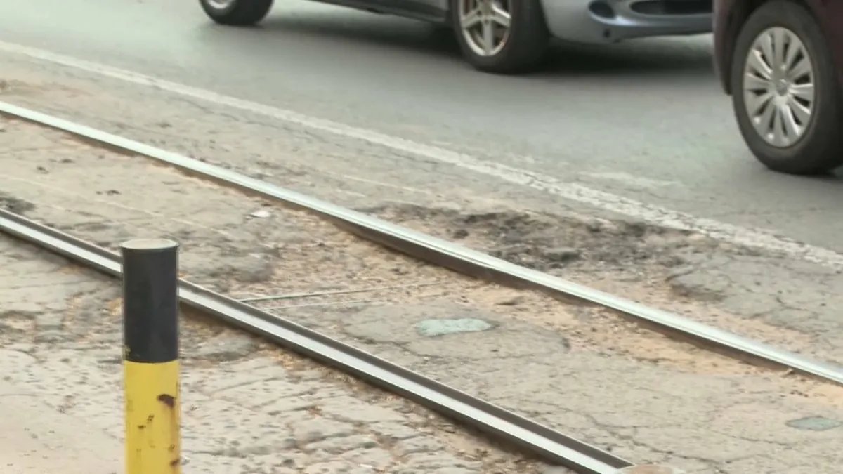 "Nemamo informacije ni šta se desilo prvi put": Novi tramvaj ponovo iskočio iz šina