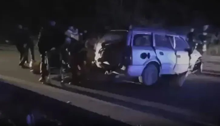 Tinejdžer (19) preticao kolonu i usmrtio porodicu: Novi detalji direktnog sudara kod Novog Pazara, dve osobe u teškom stanju VIDEO