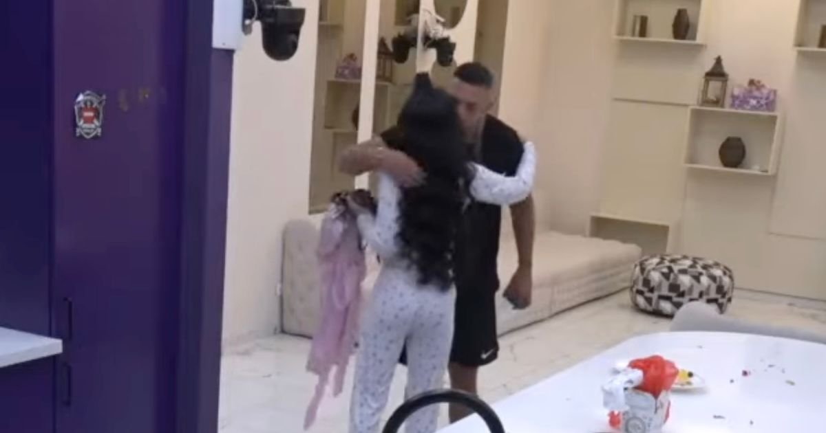 Prvi poljubac Stanije i Anđela, bili sami, mislili da ih niko ne vidi! Kamera sve snimila, otišli korak dalje