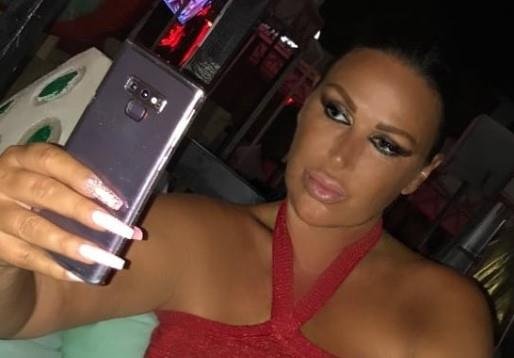 "NEDOSTAJE MI MOJA DAMA, MOJA SNAGA, MOJ UZOR..." Marta Savić slomljena od bola, oglasila se na godišnjicu smrti majke