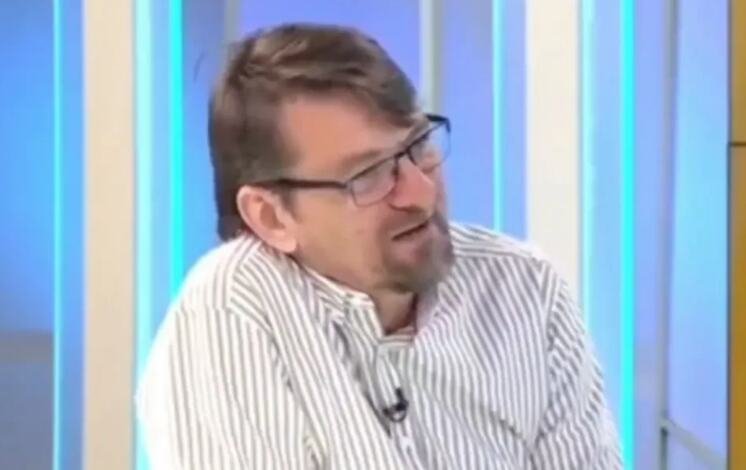 PROFESOR BLOKADER RAZVALIO OPOZICIJU: Milutinović: Nisu podržali studente, kandidovali su EU program iako to nije tema! NE MOŽEŠ IM OBJASNITI OČIGLEDNE STVARI!