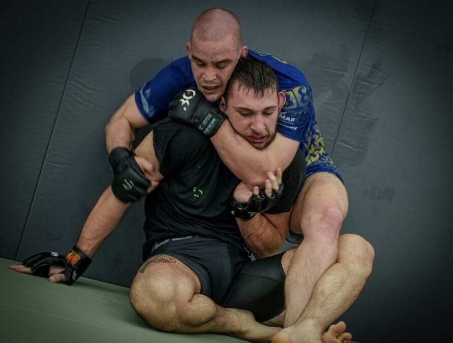 "OČEKUJEMO DA BEOGRADSKA ARENA GORI!" Rakić i Todorović odradili zajednički trening, pa najavili UFC spektakl u prestonici Srbije: Energija će biti ludačka!