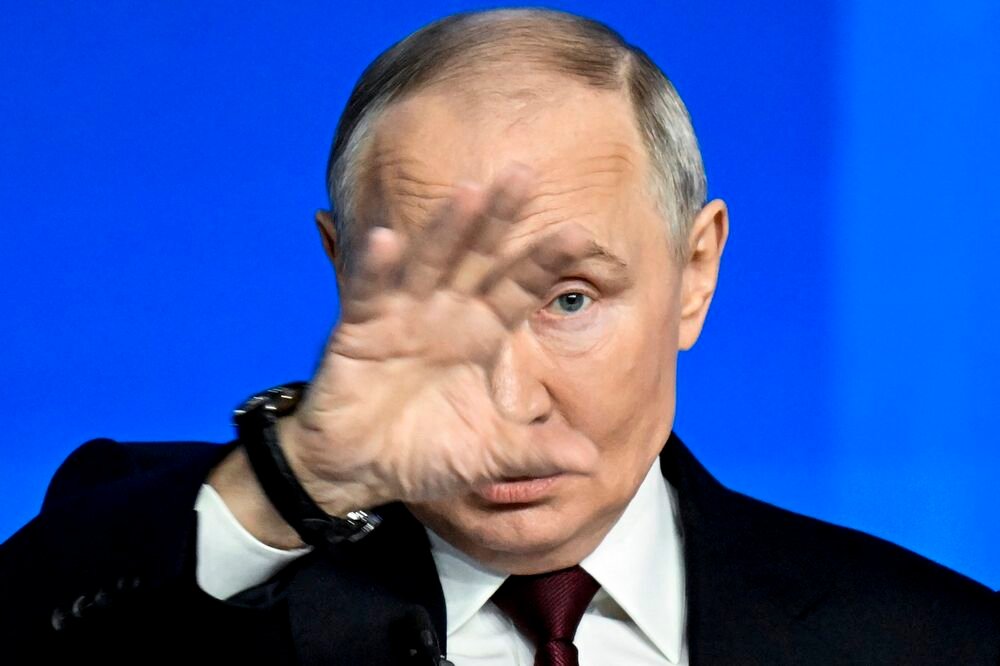 SKROMNA PROSLAVA I OGOLJENA ODBRANA! Putin ponižen kao NIKADA PRE, šuška se da je "VELIKI STRATEG" u strahu od...