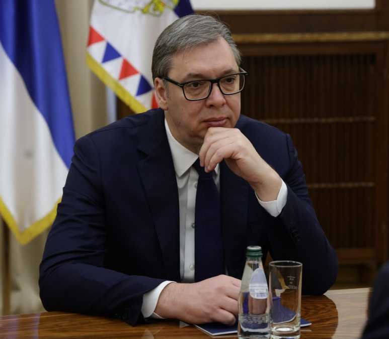 VUČIĆ IZJAVIO SAUČEŠĆE ZBOG SMRTI CVETKOVIĆA: I danas se sećam svih njegovih saveta, pamtim susrete i sastanke, beskrajno zahvalan za znanje koje mi je preneo