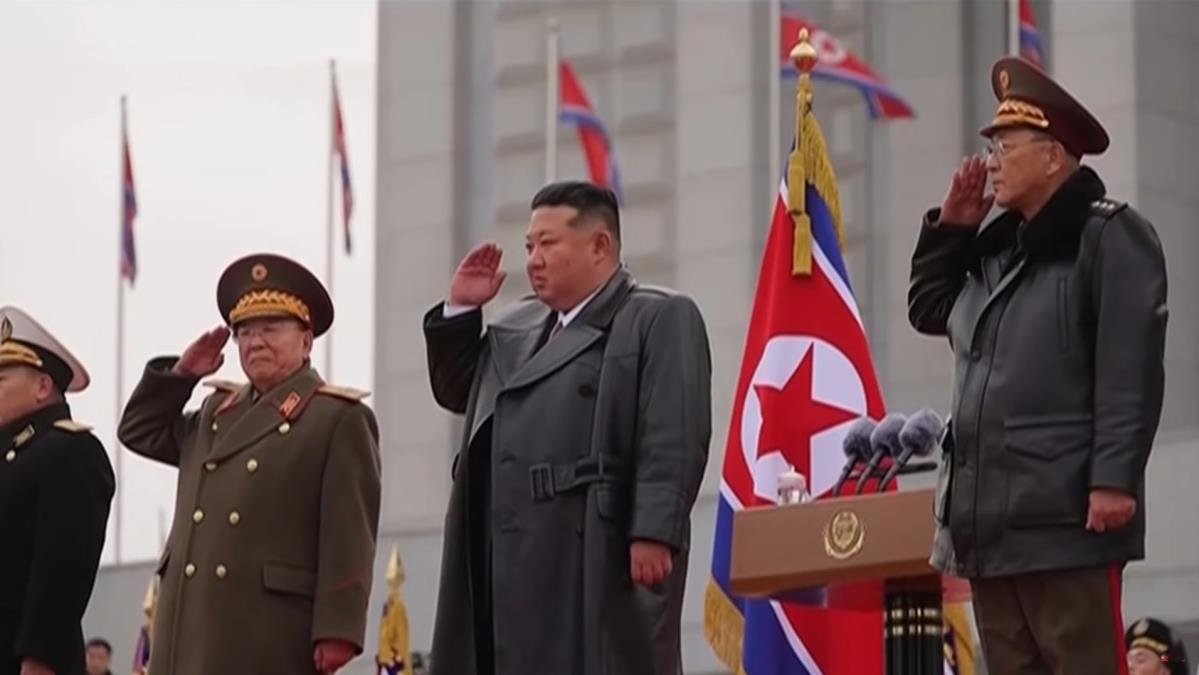 NEMA UJEDINJENJA DVE KOREJE: Pjongjang promenio Ustav, jača uloga Kim Džong Una