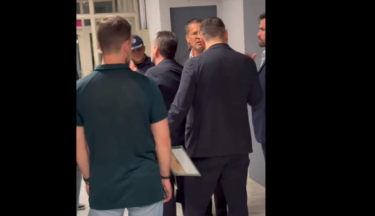 VIDEO Martinez se zamalo potukao sa Atamanom, pa posle meča pokazao klasu: Potez iz svlačionice oduševio sve