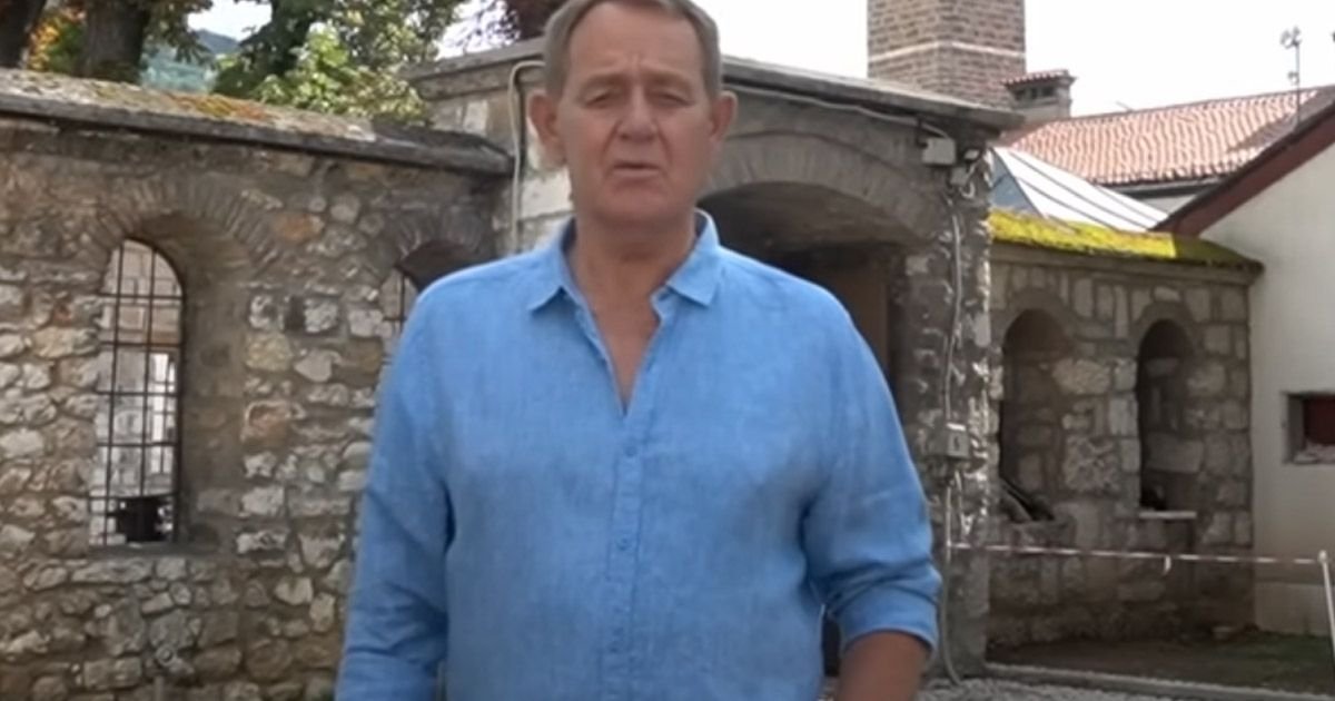 "Kažu da sam propao" Pevač napunio 80, a sve je šokirao priznanjem da prodaje imovinu: "Zarađivao sam 100.000"