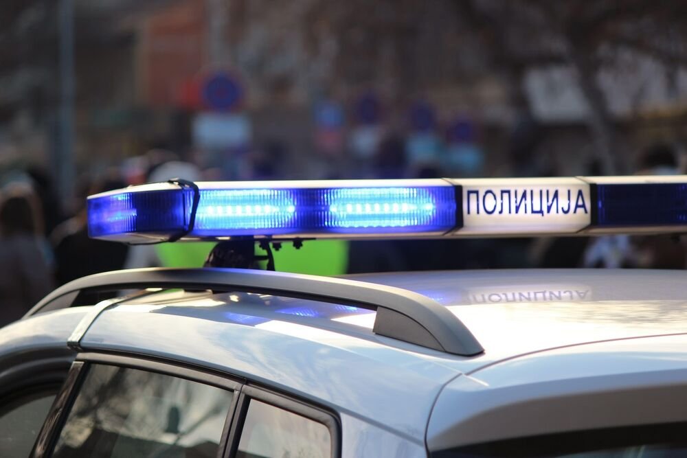 DEČAK (14) KRVAV OTIŠAO U ŠKOLU, MAJKA OTKRILA ŠTA SE DESILO! Horor u Obrenovcu: "Gurnuli su ga uz zid i udarali"