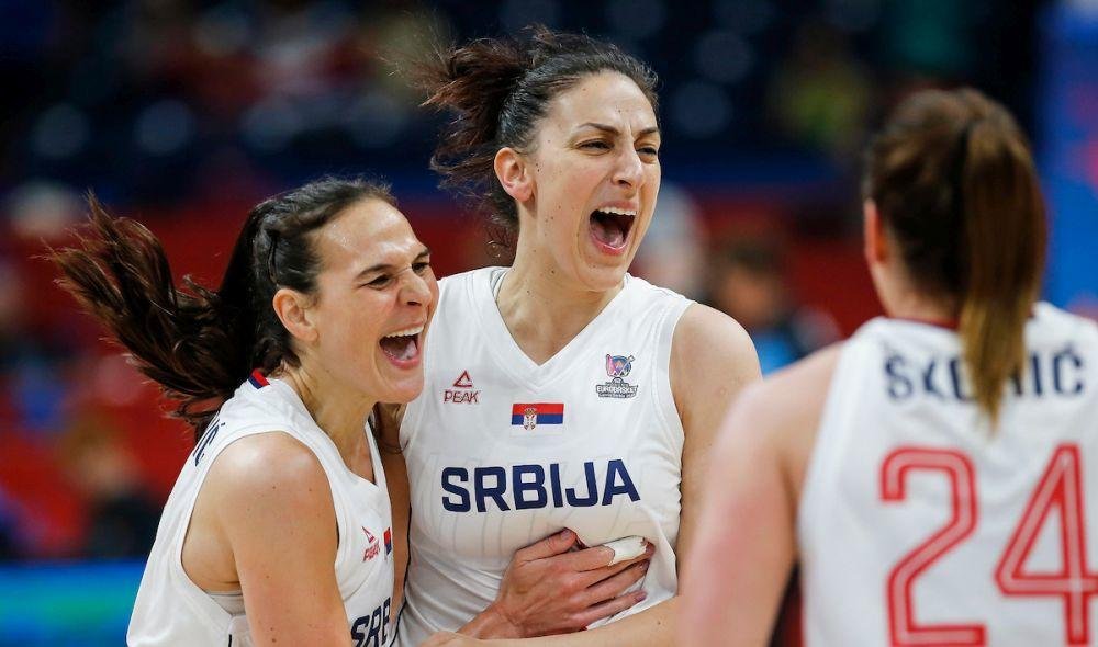 Jelena Bruks otišla u penziju: Legendarna kapitenka Srbije se oprostila u velikom stilu!
