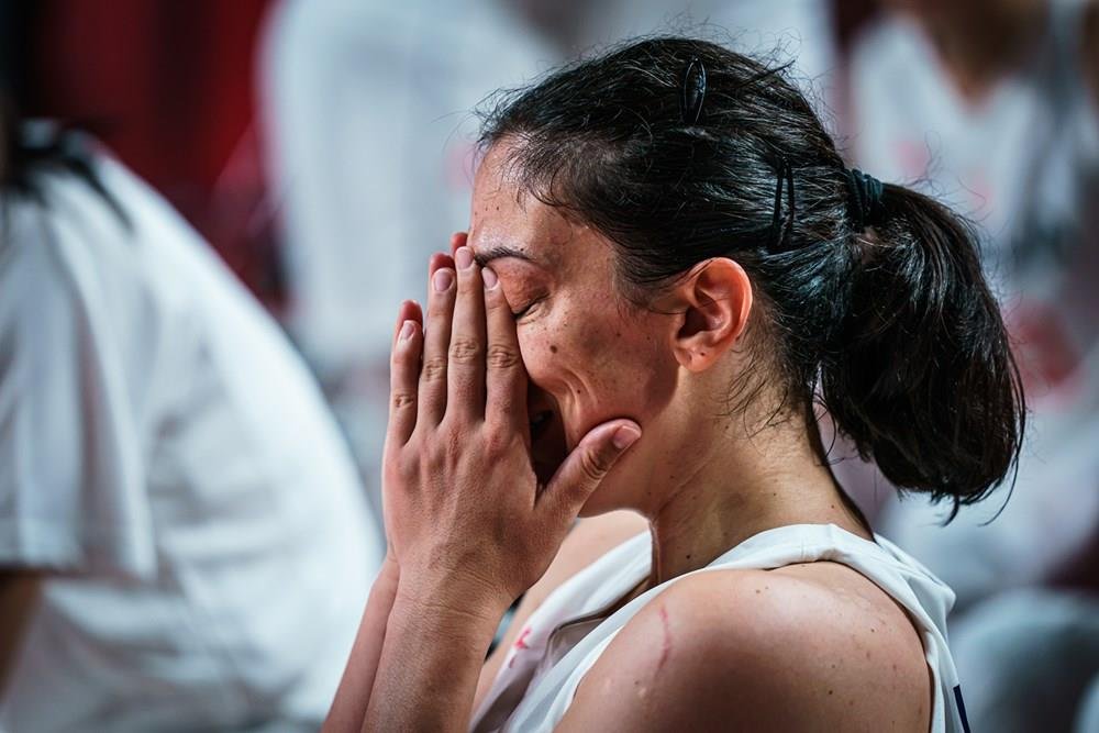 PARTIJA IZ BAJKE ZA KRAJ - JELENA ZVRŠILA KARIJERU KAO PRAVA KRALJICA! Lider kakav se jednom rađa: Igrala za Srbiju tri meseca nakon porđaja!