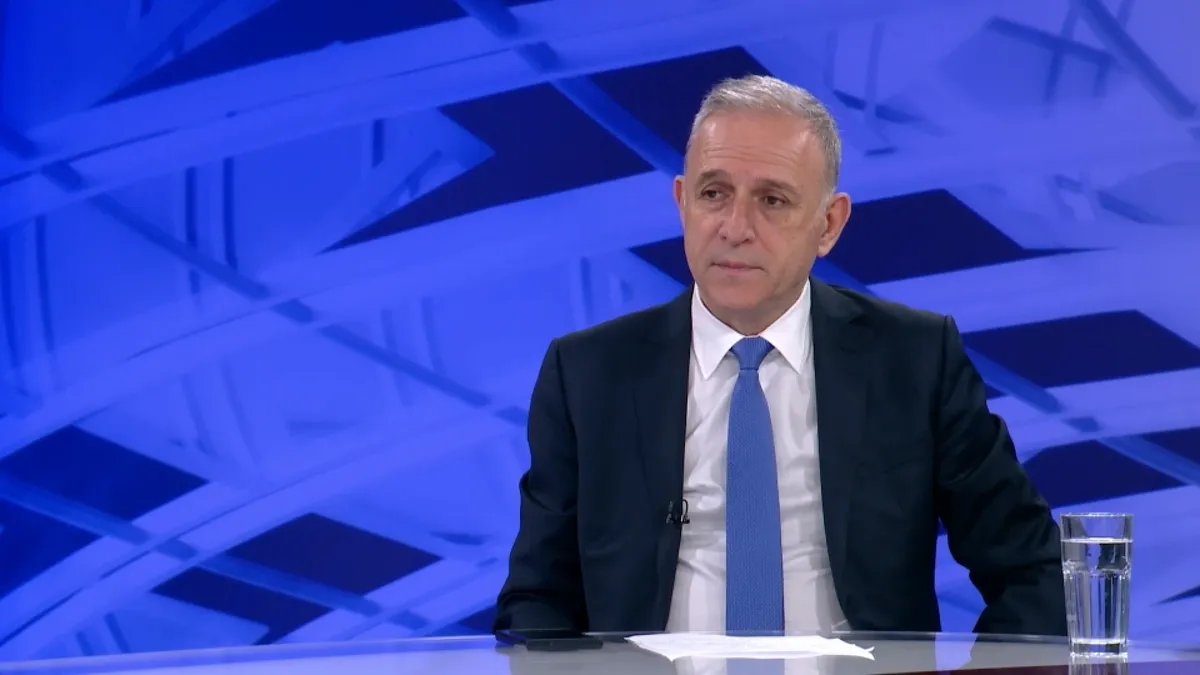 Ponoš: Da je Vučić imao dokaze da mu neko iz policije radi o glavi - teško da bi bio kažnjen penzionisanjem
