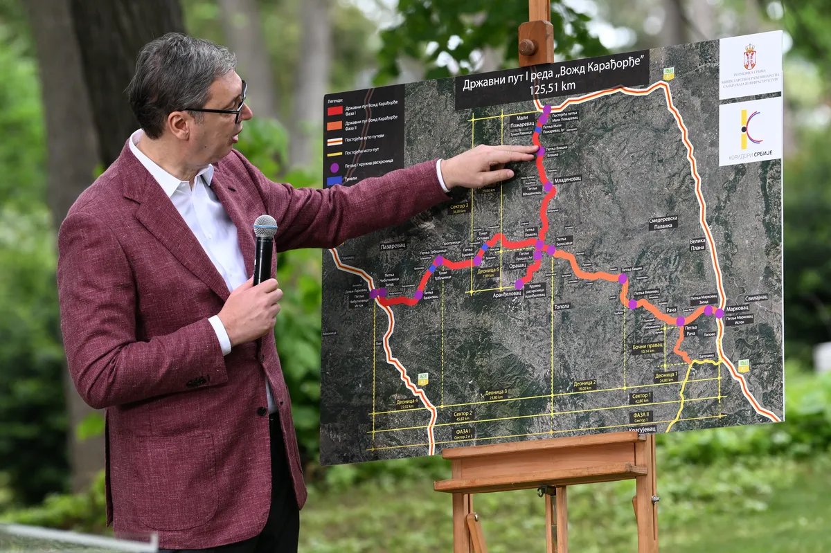 Vučić kaže da ima "četiri-pet tačaka sporenja" u pregovorima o NIS-u, komentarisao i Ranka Mimovića