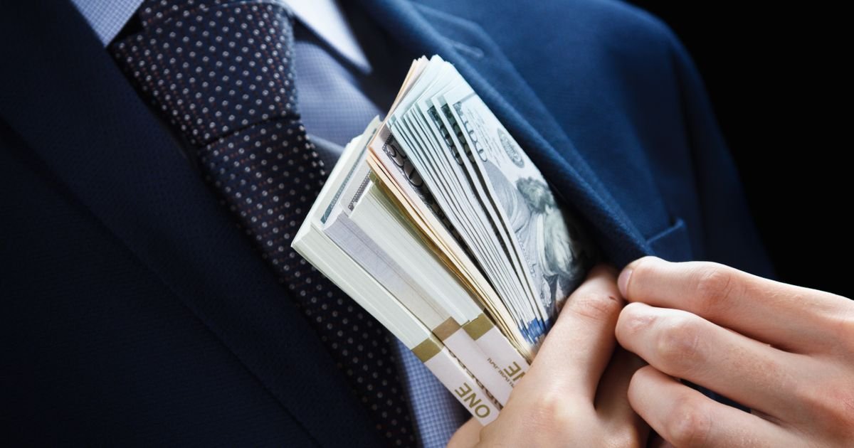 Nezaposlen, bez žute banke, a podigao kredit od 3 miliona dinara: Uhapašen lik koji je žestoko prevario banku!