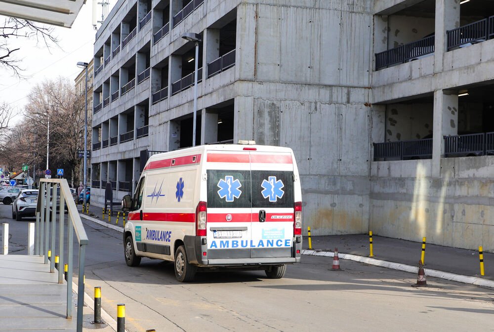 Motociklista stradao u teškoj nesreći kod Banstola! Saobraćaj je obustavljen