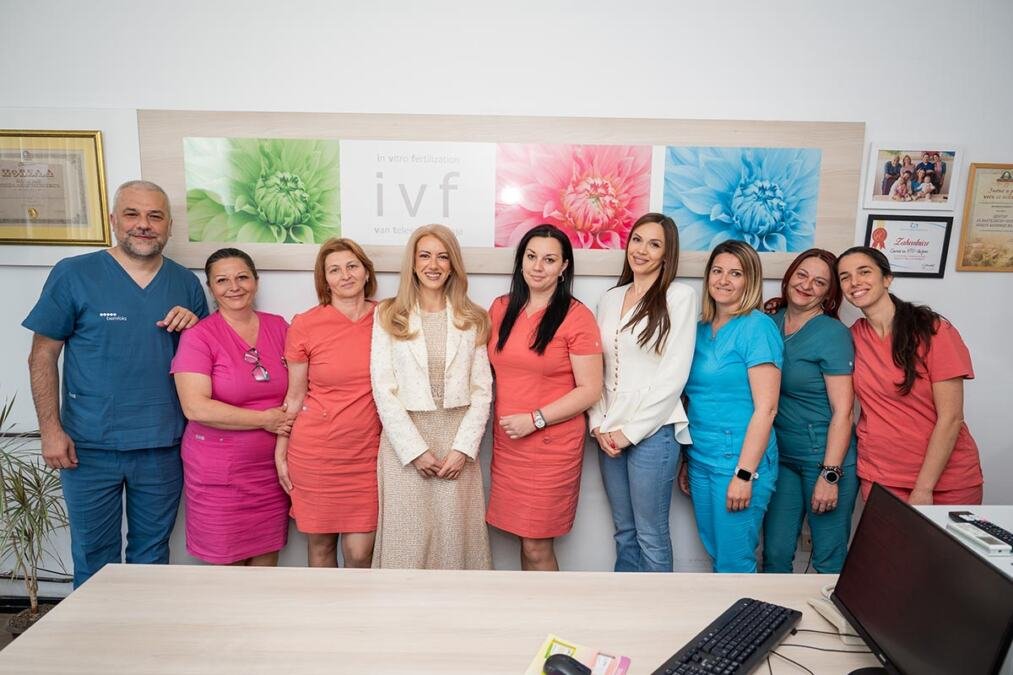 ŠKOLSKO ODELJENJE NOVIH ŽIVOTA SVAKE GODINE: Fondacija Mozzart donirala opremu Odseku za biomedicinsku potpomognutu oplodnju OB Valjevo