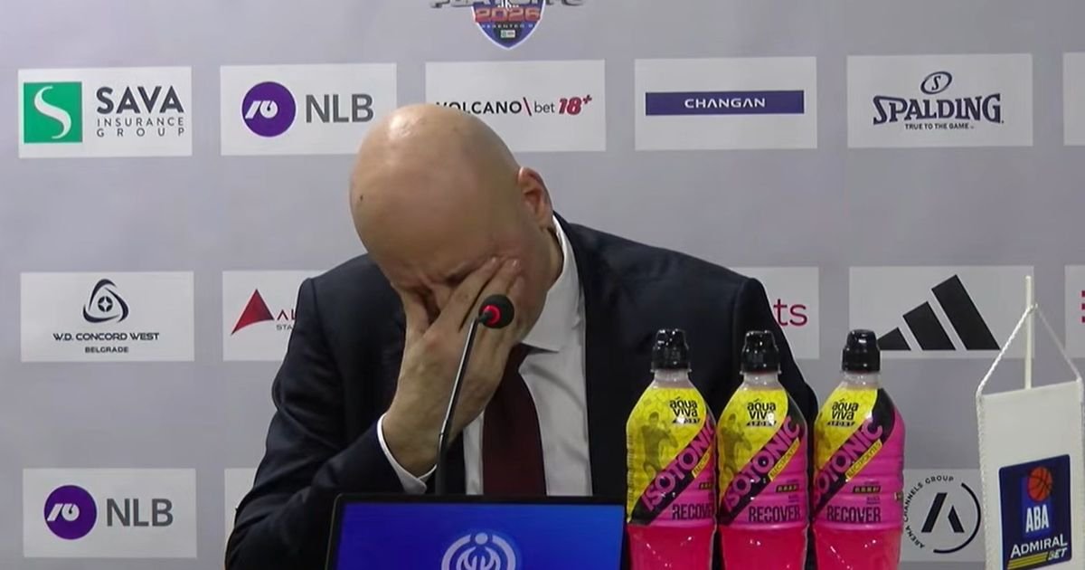 "Ne mogu više, majke mi": Saša Obradović počeo da plače, u suzama otišao s konferencije posle pobede u plejofu