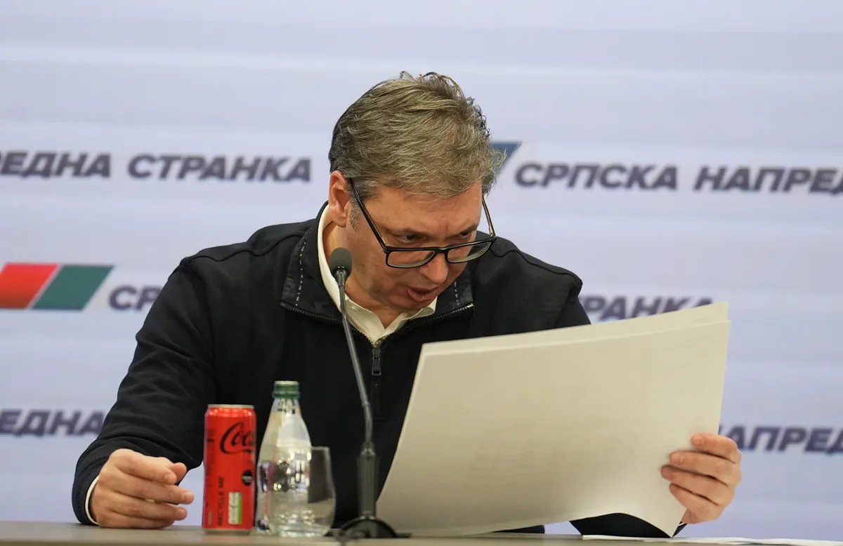 Kad predsednik prepiše od mlađeg sebe: Vučić u Planu rasta za Srbiju kopirao (neispunjena) izborna obećanja iz 2012.