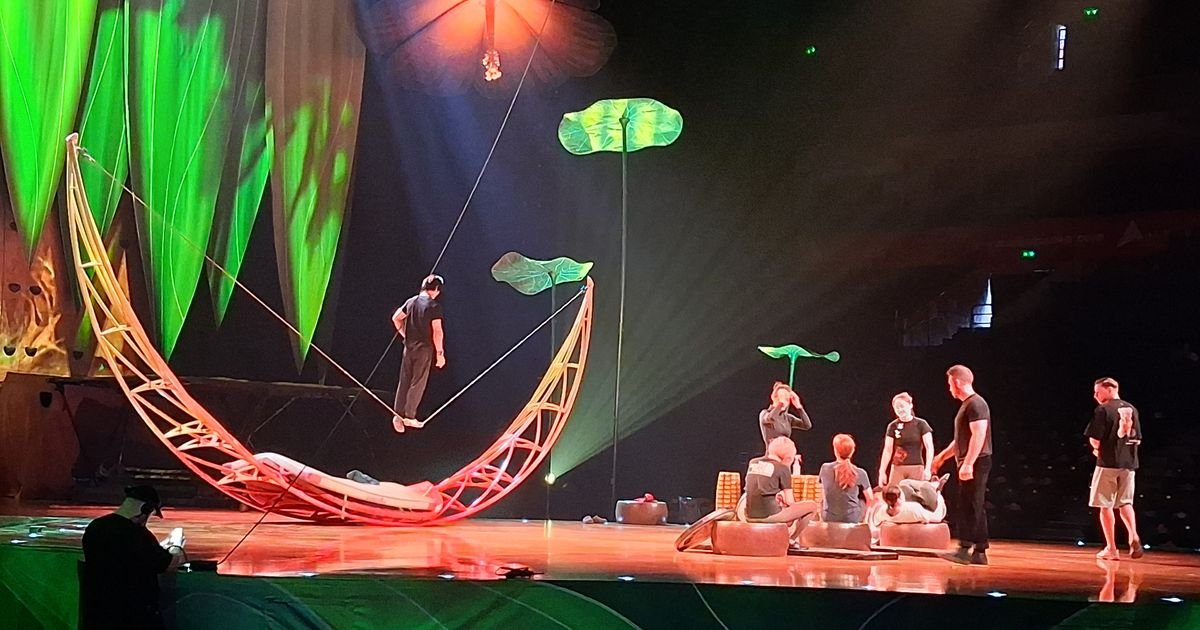 Predstava “Ovo” premijerno izvedena u Beogradskoj areni, naredna izvođenja do 10. maja