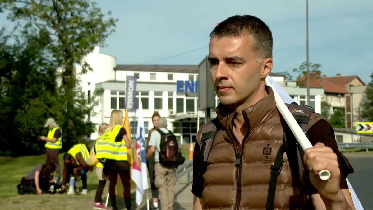 Odbornici Kreni-promeni krenuli peške iz Beograda u Obrenovac da razgovaraju sa građanima i ukažu na lokalne probleme