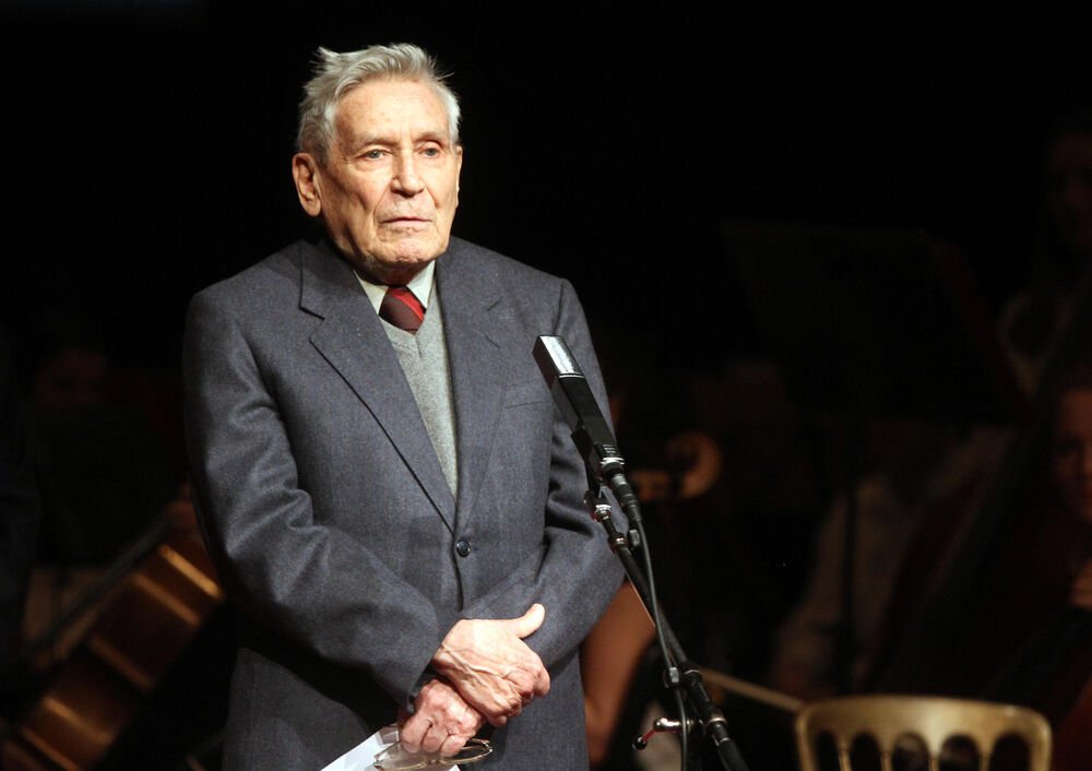 VLADETA JEROTIĆ BIO JE ZALJUBLJEN U UDATU ŽENU, TO MU JE PROMENILO ŽIVOT: Evo kako je govorio o braku i ljubavi
