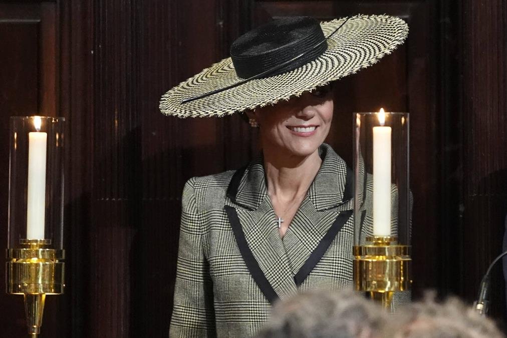 Ana Vintur žarko želi da dovede Kejt Midlton na Met Galu: Opsednuta je njom, molila je Čarlsa i Kamilu da joj pomognu, a evo zašto je princeza uvek odbije