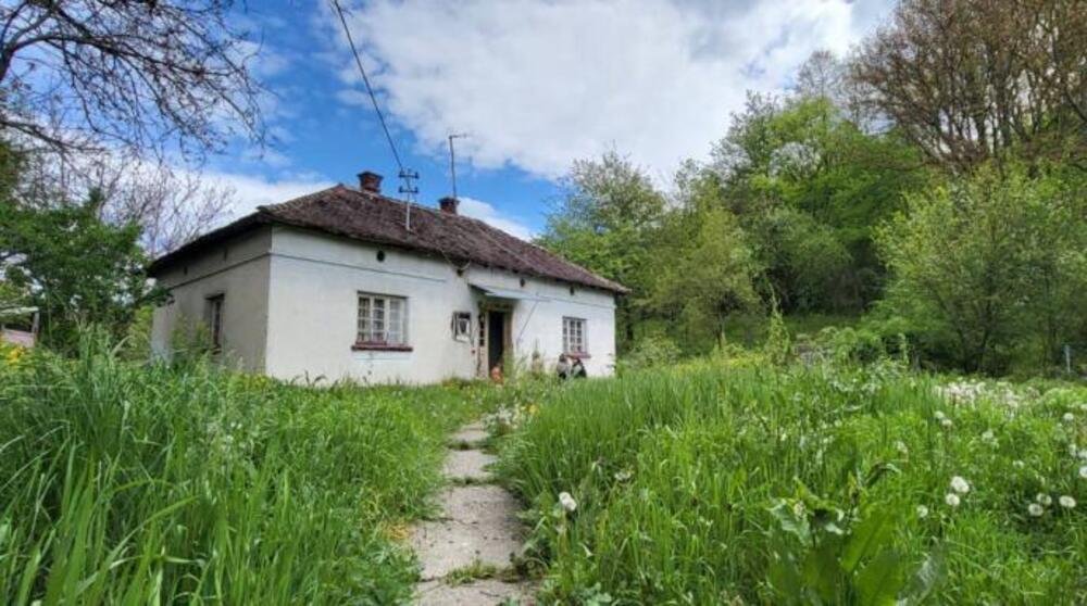 Daniel prodaje kuću od 100 kvadrata i plac od 11 ari za 16.500 evra: Lokacija idealna za ljubitelje prirode (FOTO)